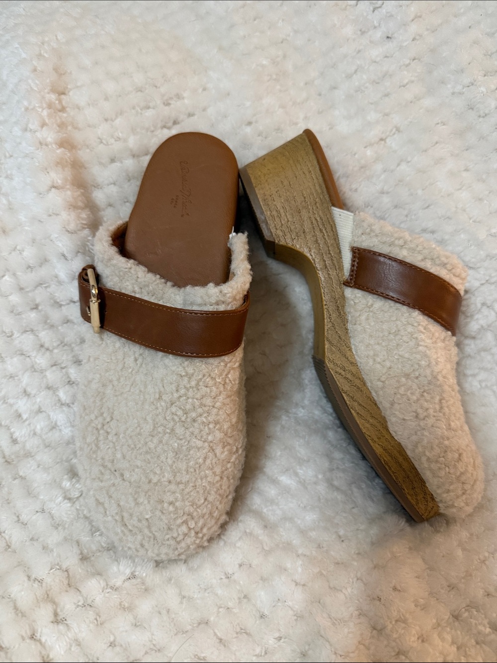 Women’s 9.5 Sherpa Mule Slip On Clogs  Brown Leather Strap  Cottagecore Fallwear